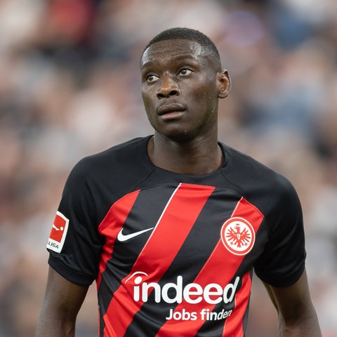 Eintracht-Stürmer Randal Kolo Muani steht bei PSG auf der Liste.