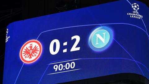 Videowürfel mit Ergebnis-Anzeige null zu zwei