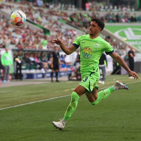 Omar Marmoush im Trikot des VfL Wolfsburg.