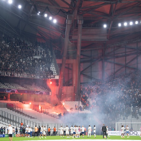 Ausschreitungen im Stade Veledrome von Marseille
