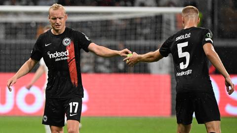 Rode wird nach einer Wadenverletzung in der CL-Partie gegen Aberdeen ausgewechselt und übergibt die Kapitänsbinde an Smolcic.