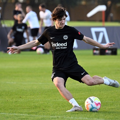 Paxten Aaronson kam für rund vier Millionen Euro zur Eintracht.