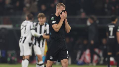 Enttäuschung bei Hrvoje Smolcic nach dem Spiel gegen PAOK