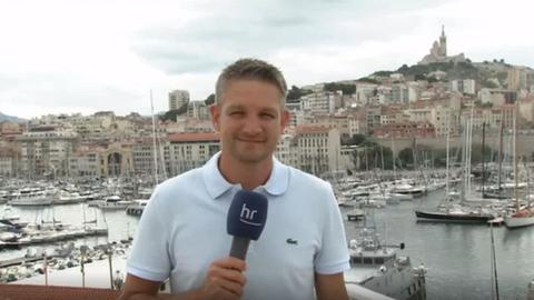 hr-Reporter Christian Adolph in Marseille