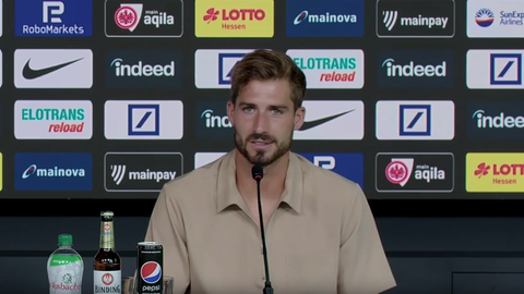 Kevin Trapp bei seiner Pressekonferenz