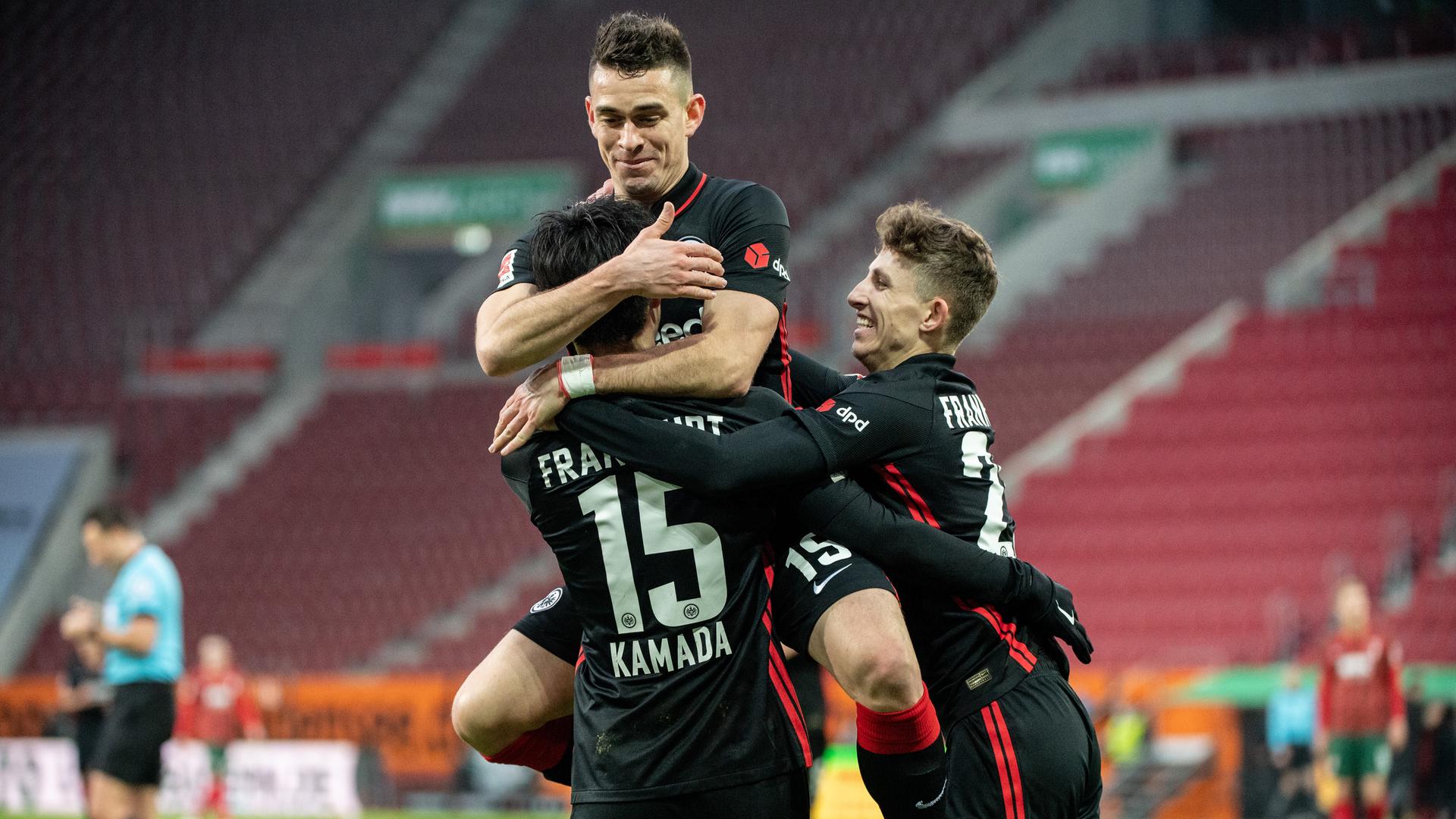 Borré, Kamada, Lindström: A touch of buffalo herd at Eintracht Frankfurt | hessenschau.de - Archyworldys