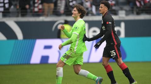 Tuta schiebt Jonas Wind von hinten.