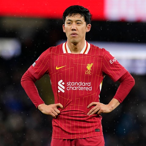 Wataru Endo im Dress des FC Liverpool.
