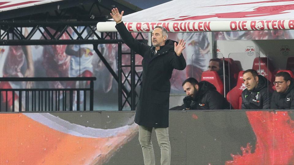 Gladbach-Trainer Adi Hütter bei der 1:4-Niederlage in Leipzig