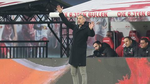 Gladbach-Trainer Adi Hütter bei der 1:4-Niederlage in Leipzig