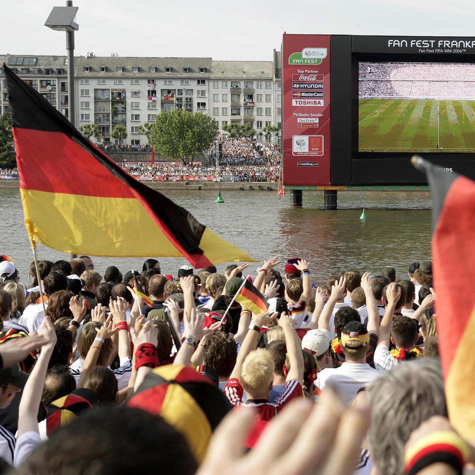 WM 2022 in Katar Public Viewing? Auch Wiesbaden winkt ab hessenschau.de Fußball