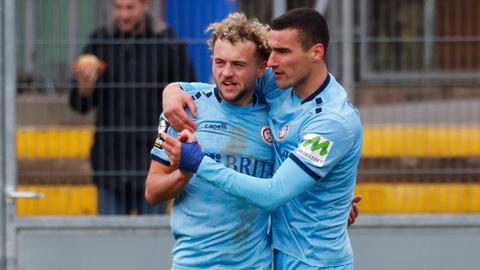 Hollerbach schießt den SV Wehen Wiesbaden zum Sieg