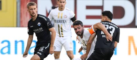 SV Wehen Wiesbaden gegen Paderborn