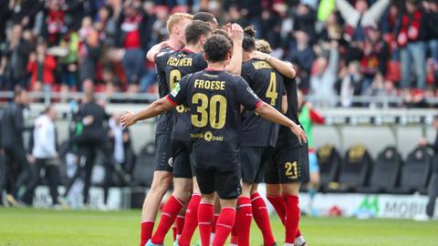 SV Wehen Wiesbaden Jubel Waldhof