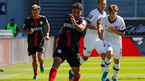 Szene aus dem Spiel SV Wehen Wiesbaden gegen den VfL Osnabrück