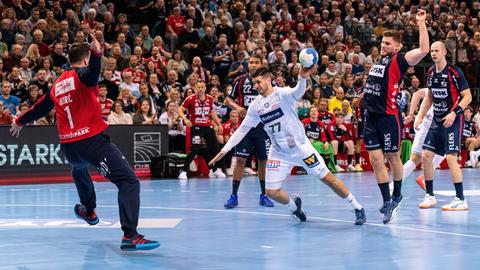 Wetzlars Stefan Cavor trifft im Pokal in Flensburg.