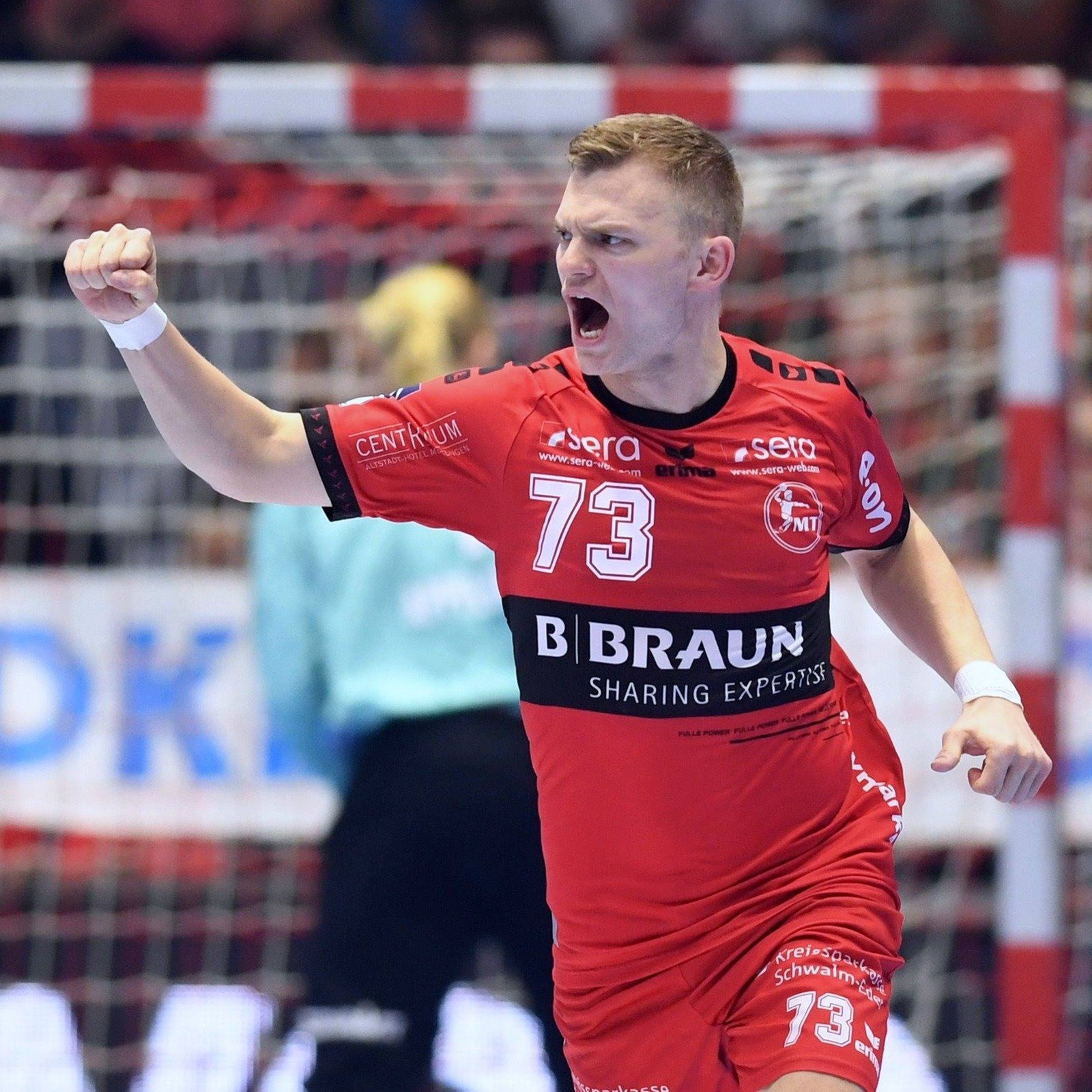 MT Melsungen bleibt in der Handball-Bundesliga oben dran hessenschau.de MT Melsungen