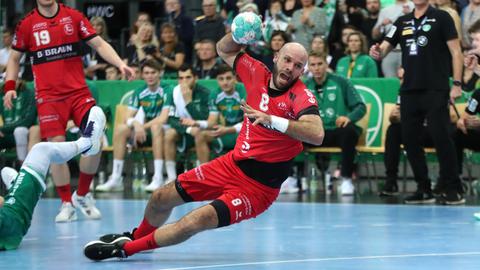 Adrian Sipos von der MT Melsungen im Spiel in Leipzig