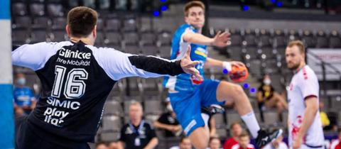 Handball Bundesliga Sieg Fur Wetzlar Uberragender Simic Sichert Mt Punkt Hessenschau De Mt Melsungen