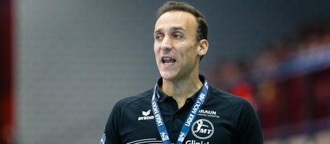 MT-Trainer Roberto Garcia Parrondo war nach der Niederlage in Magdeburg bedient.