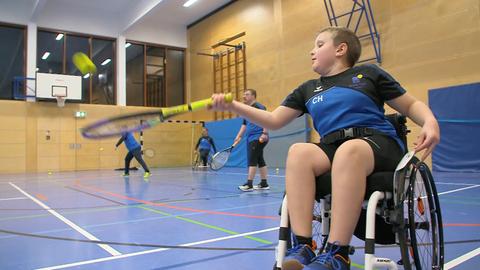 Sporthalle und Tennis Spielende des TC Laubach