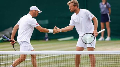Tim Pütz (links) und sein Doppel-Partner Kevin Krawietz in Wimbledon
