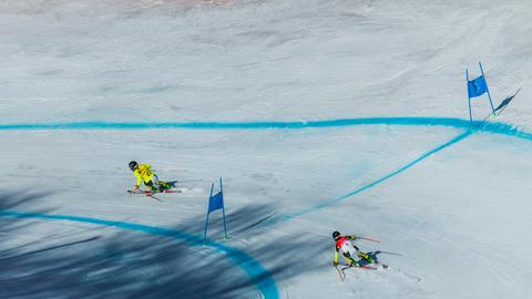 Noeme Ristau im Paralympics-Training mit Paula Brenzel als Guidin
