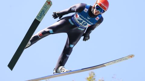 Stephan Leyhe beim Skispirngen in der Luft