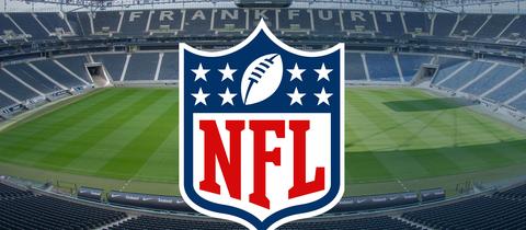 NFL-Logo auf einem Foto des Frankfurter Stadions ohne Zuschauer.