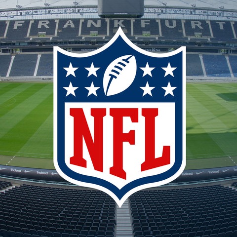 NFL-Logo auf einem Foto des Frankfurter Stadions ohne Zuschauer.