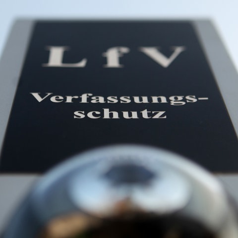 Schild des Landesamts für Verfassungsschutz