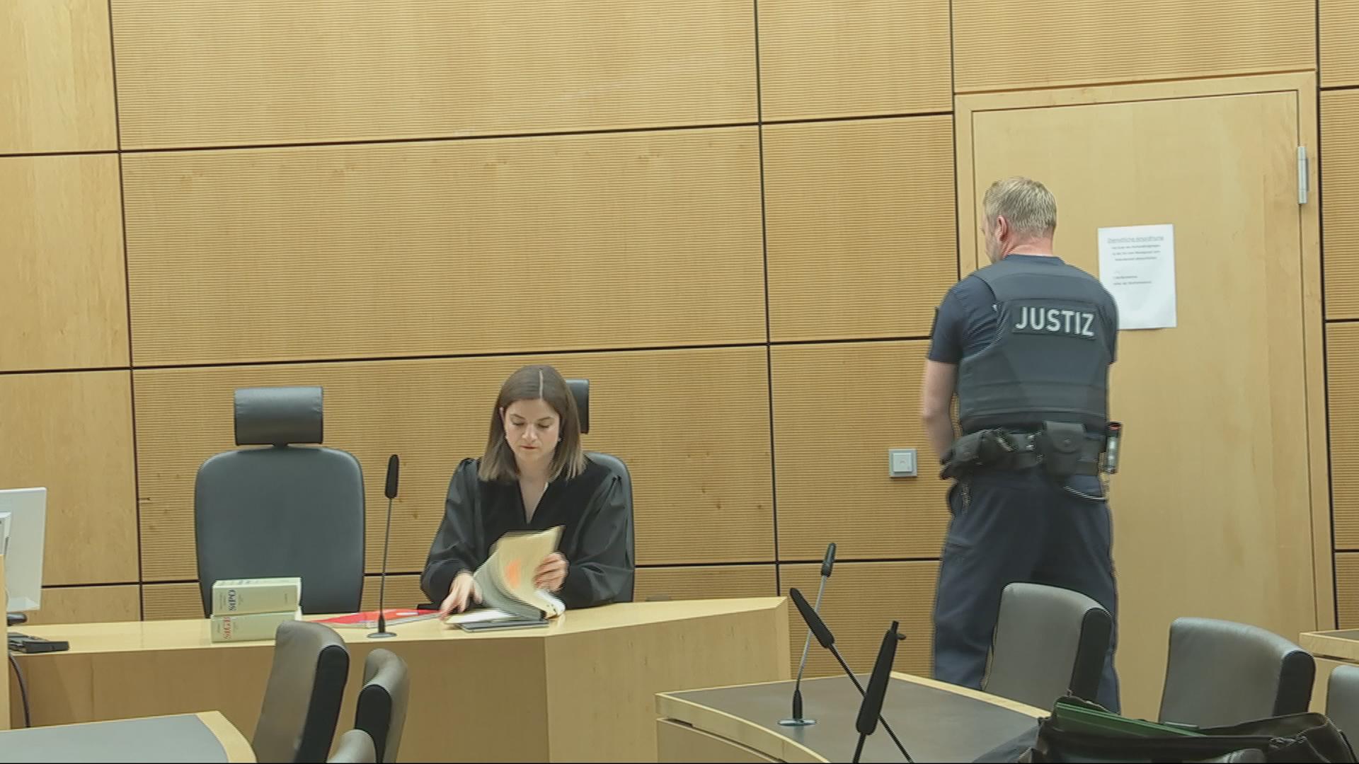 Prozess um Obdachlosenmord gestartet - Video:  | hessenschau.de | TV-Sendung