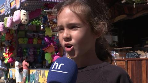 Mädchen beim Interview
