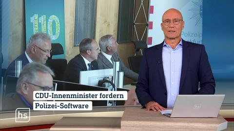 Moderator sagt die Themen an