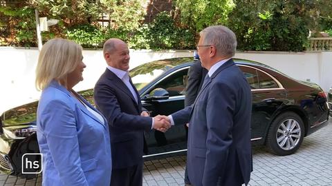 Olaf Scholz beim Handshake