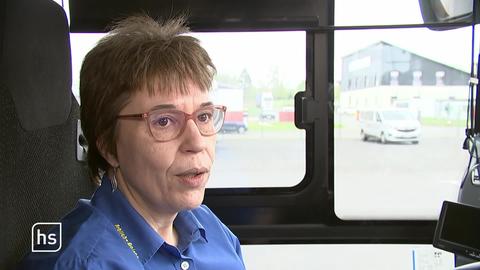 Busfahrerin beim Interview