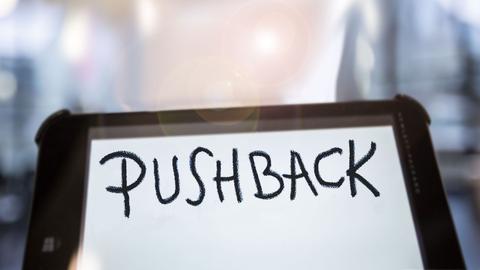 Das Wort Pushback
