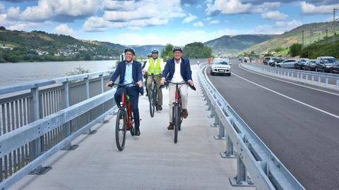 Al-Wazir und Luksic radeln auf dem neuen Radweg