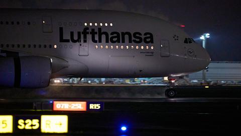 Der Airbus vom Typ A380 mit dem Namen "Düsseldorf" landete auf dem Frankfurer Flughafen.