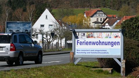 Schild "Ferienwohnung" Affoldern