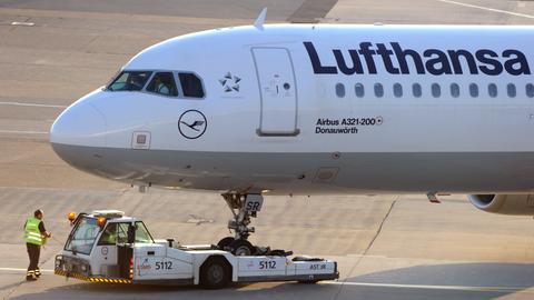 Lufthansa-Airbus auf dem Rollfeld