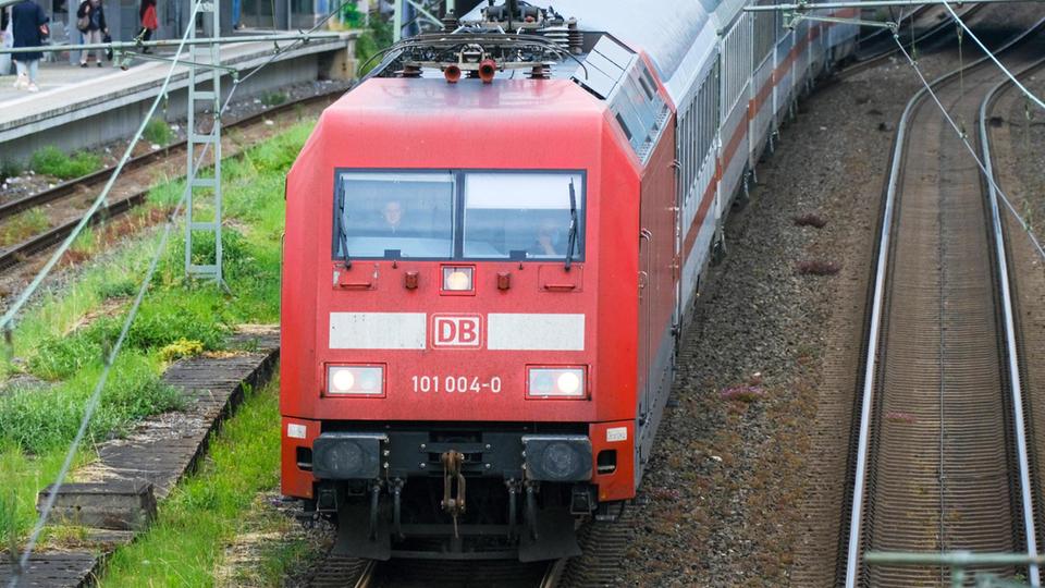 Bahnstreik Ab Mittwoch Fahrgastverband Sauer Auf Gdl Hessenschau De Wirtschaft