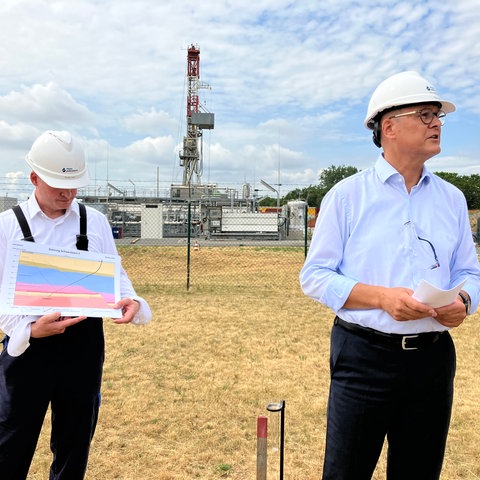 Die Firma Rhein Petroleum erkundet die Region nach förderbarem Öl. Rechts im Bild: Geschäftsführer Peter Appel.
