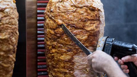 Lange Zeit kam ein Großteil der in Deutschland verwendeten Dönerspieße aus dem Werk von Karmez