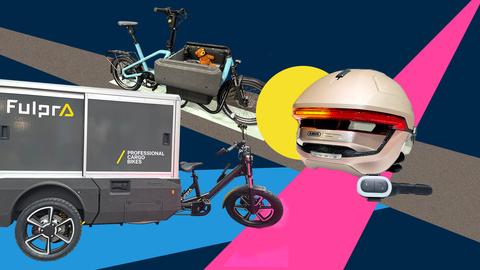 Collage aus zwei freigestellten Fotos von einem Lastenrad und einem Cargo-Rad und einem freigestellten Foto von einem Helm mit Leuchtanzeige. Alles auf Flächen in pink, blau, grau, weiß, gelb angeordnet, die an Straßen erinnern, angeordnet. 