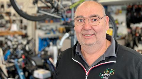 Fahrrad-Händler Frank Kaiser in seinem Geschäft in Fulda 