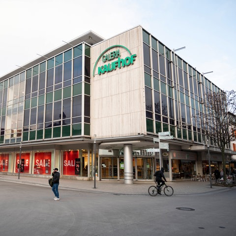 Gebäude der Warenhauskette Galeria Kaufhof am Marktplatz in Hanau