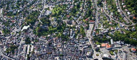 Wo ist die Lücke? Das Potenzialflächenkataster kann Kommunen helfen, mögliche Bauflächen zu finden. Hier ein Bild von Herborn.