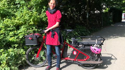 Cornelia Grüneisen aus Frankfurt mit ihrem Lastenrad