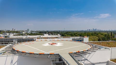 Hubschrauberlandeplatz mit Blick auf die Skyline